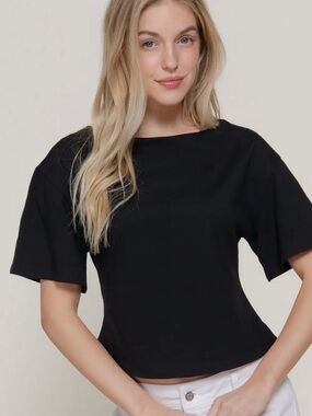 A320. Black Short Sleeve Boat Neck Defined Silhouette Cotton Knit Top
